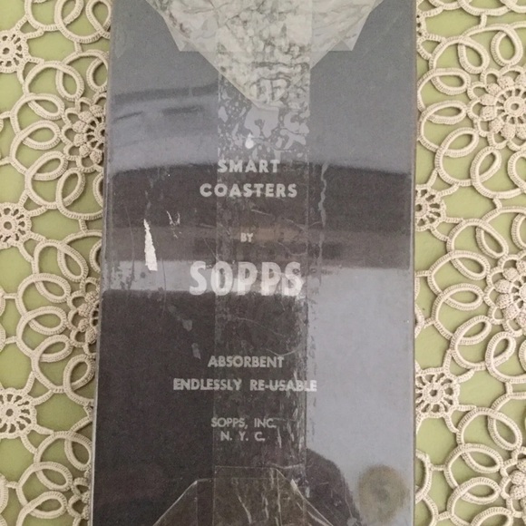 Vintage 1960’s Paper Daisy Smart Coasters Reusable Set of 6 - Picture 2 of 4